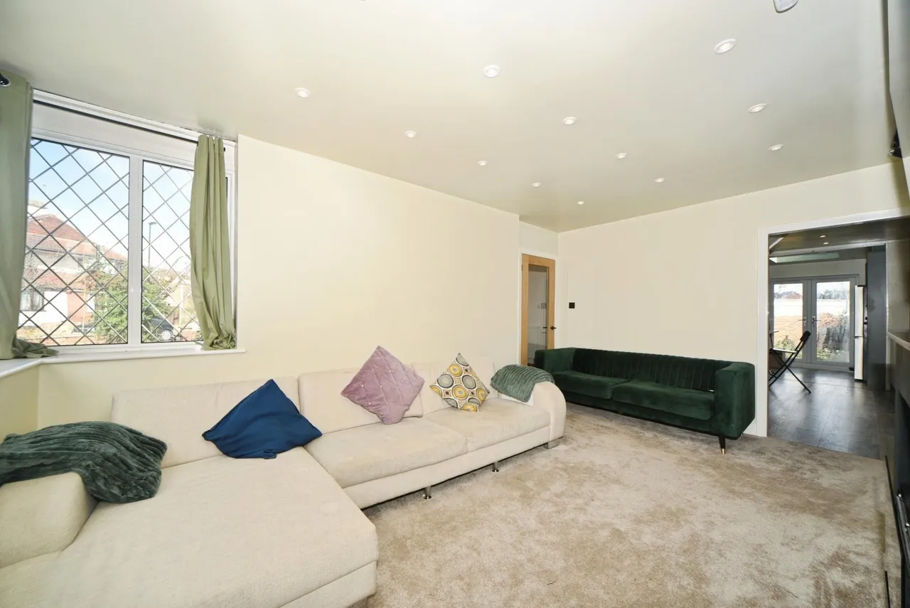 Kingsand Road, London, SE12, photo 9