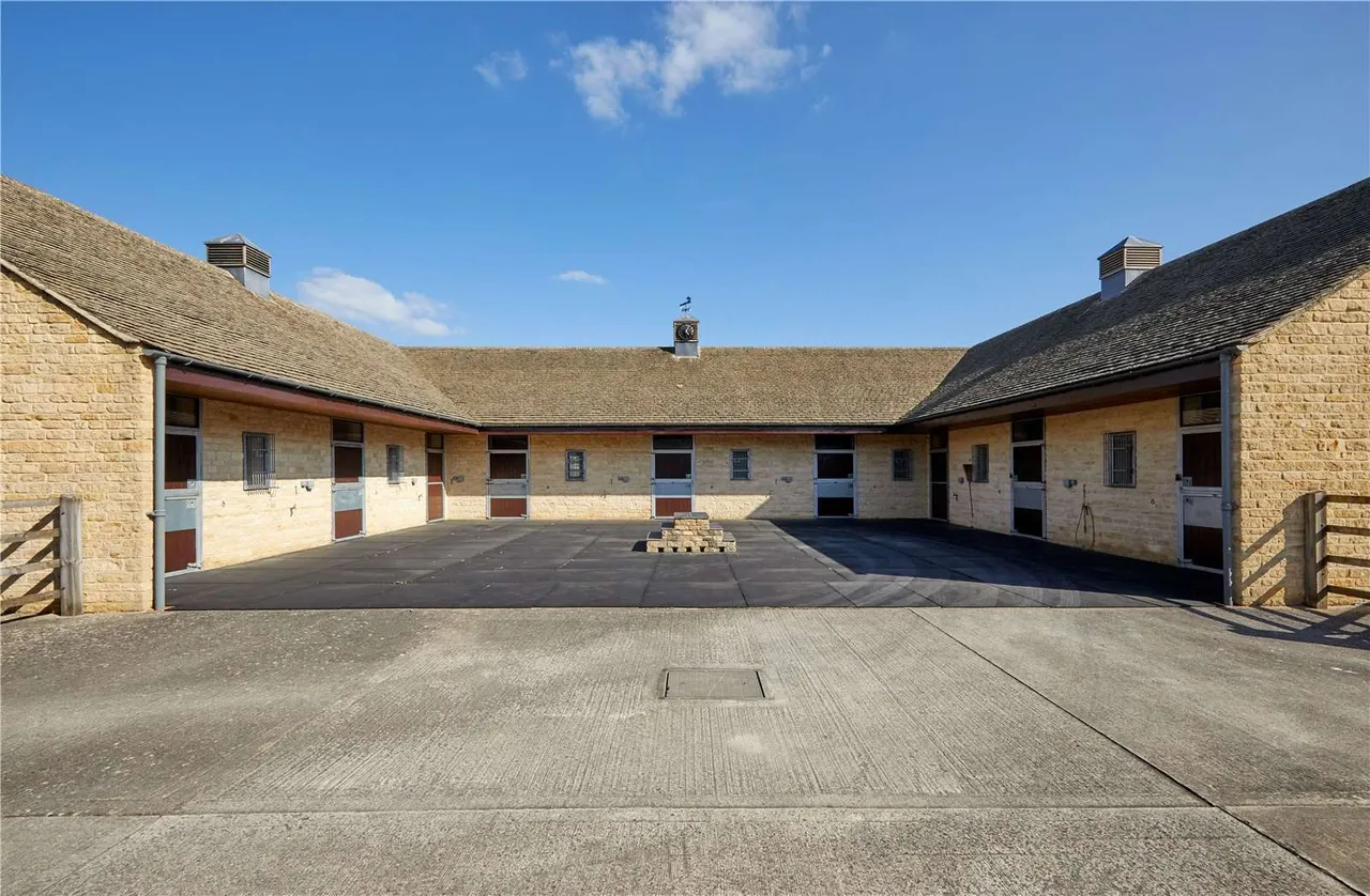 Wyck Rissington, Cheltenham, Gloucestershire, GL54 2PN, photo 4