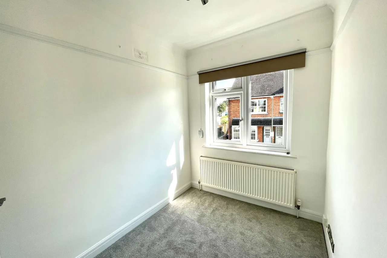 Crown Street, Surrey Egham, TW20, photo 8