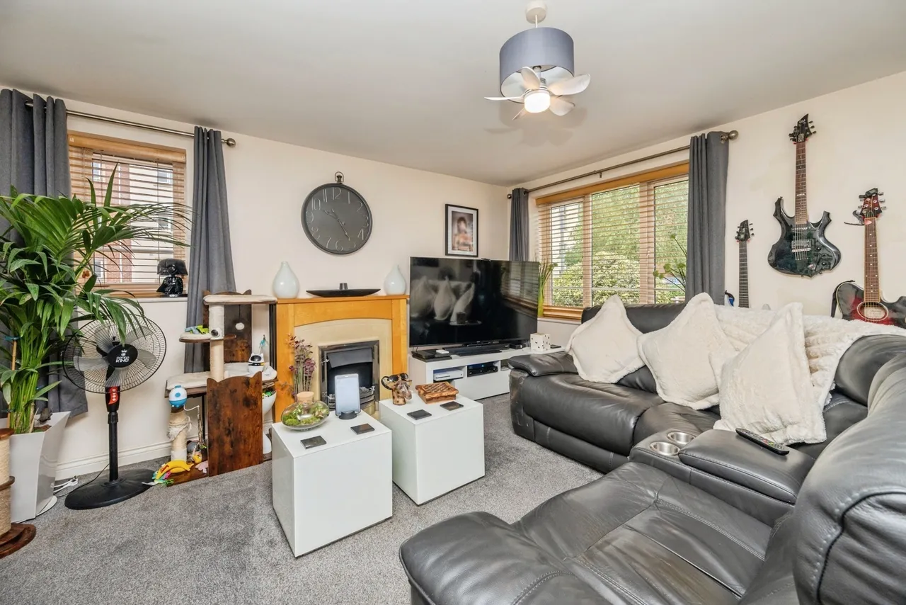 Cordelia Close, Stratford-upon-Avon, CV37, photo 3