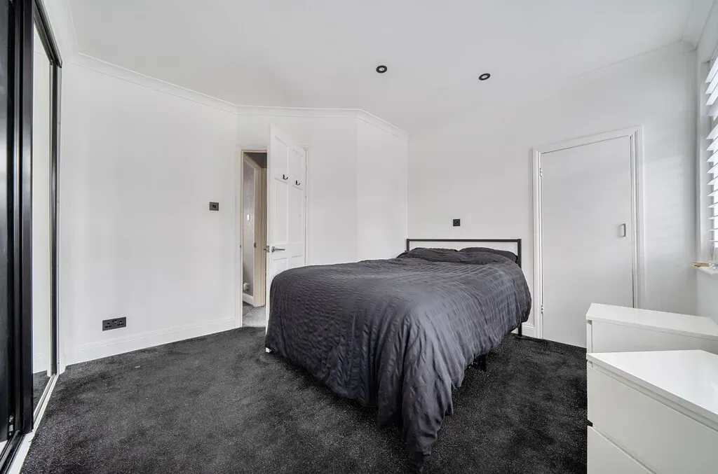 Yorkland Avenue, Welling, DA16, photo 10
