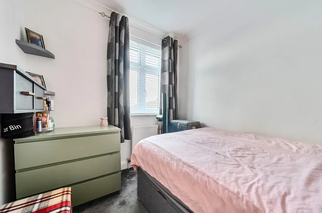 Yorkland Avenue, Welling, DA16, photo 12