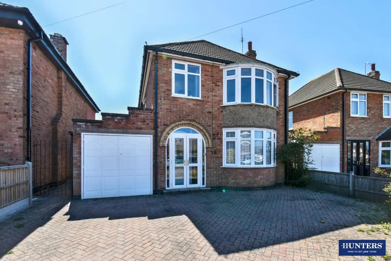 3 bed house for sale — Grasmere Road, Wigston