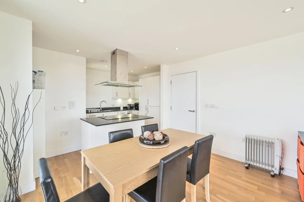 Flat 44, 15 Zenith Close, London, photo 10
