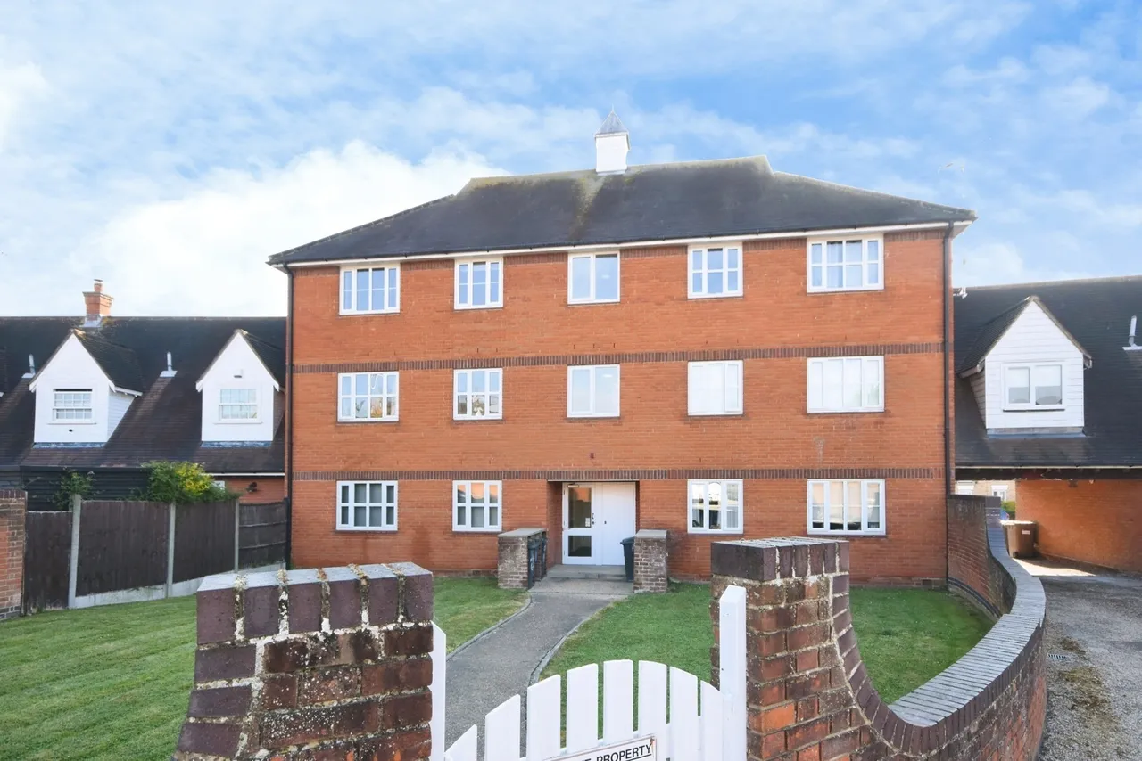 2 bed flat for sale — Gandalfs Ride, South Woodham Ferrers, Chelmsford, Essex, CM3