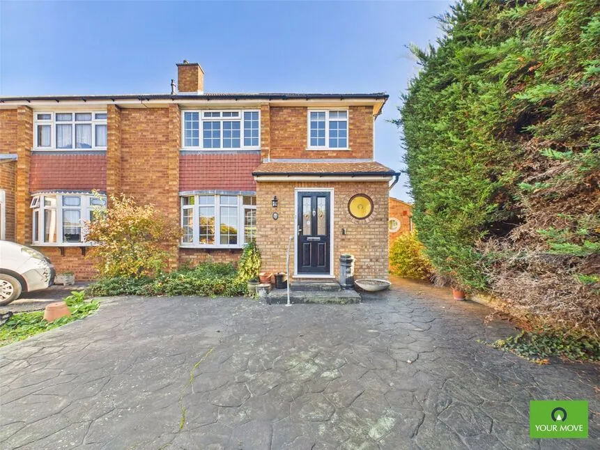3 bed house for sale, Stanley Close, Romford, RM2