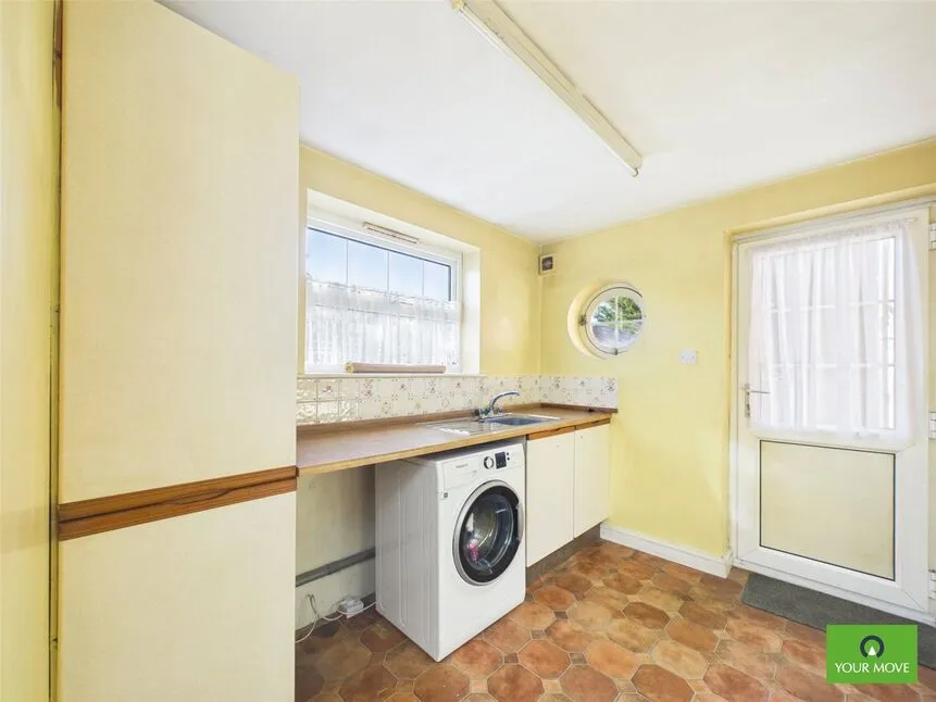 Stanley Close, Romford, RM2, photo 8