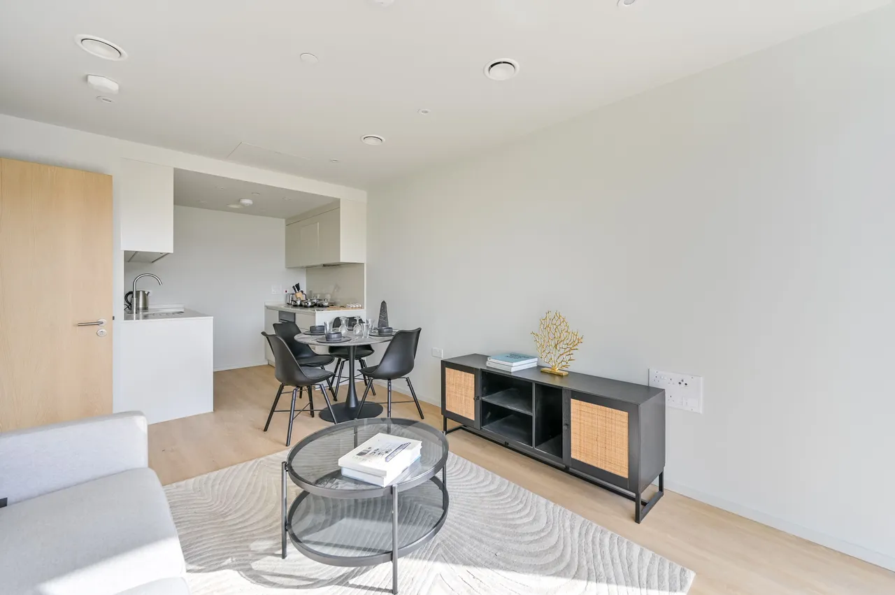 Hounslow, TW5, photo 20