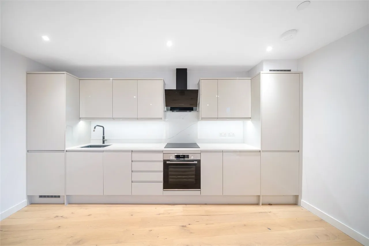 Primrose House, Churchfield Road, Weybridge, KT13, photo 4