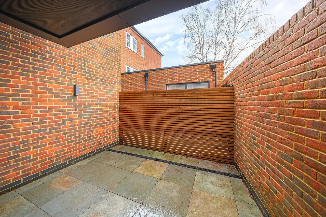 Primrose House, Churchfield Road, Weybridge, KT13, photo 5