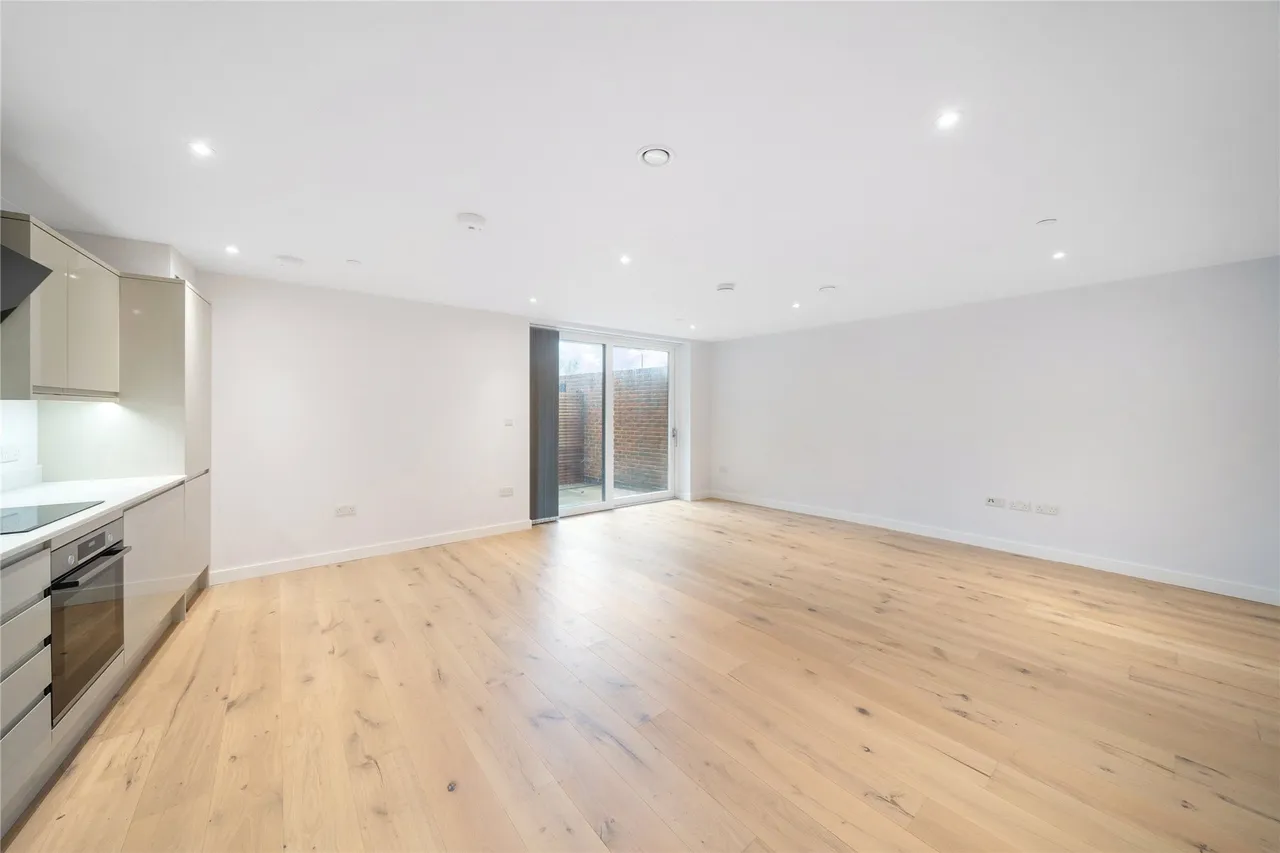 Primrose House, Churchfield Road, Weybridge, KT13, photo 8