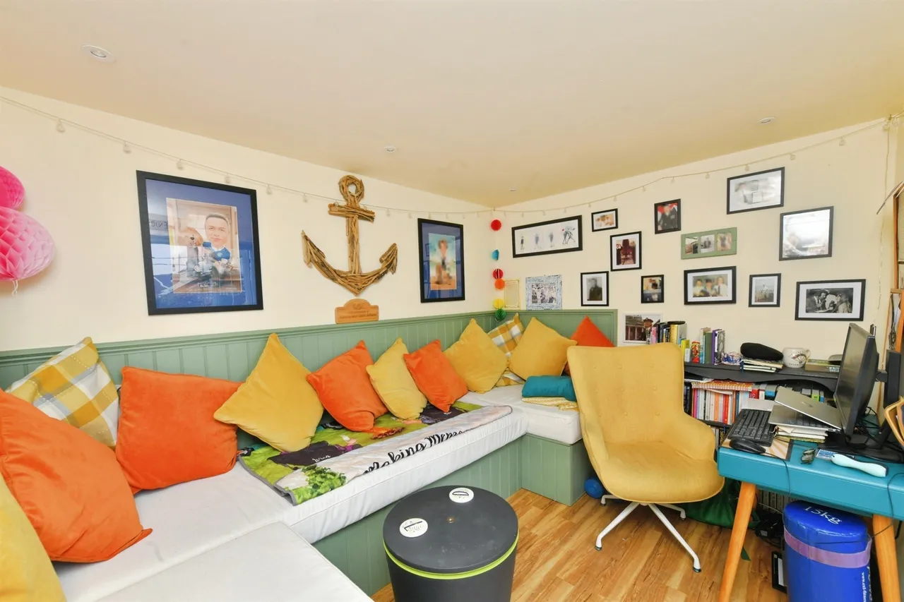 King Edward Road, Saltash, photo 11