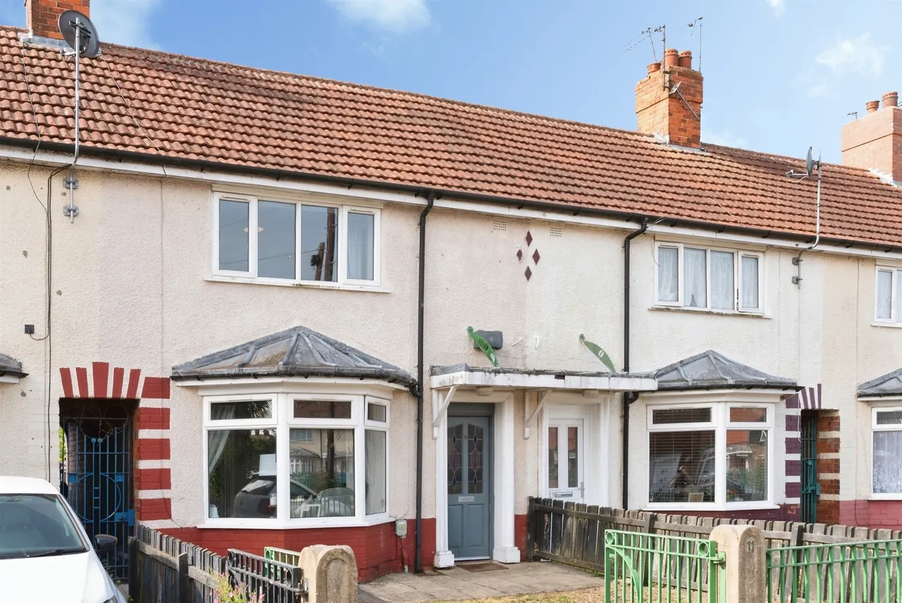 2 bed house for sale — 38th Avenue, HULL
