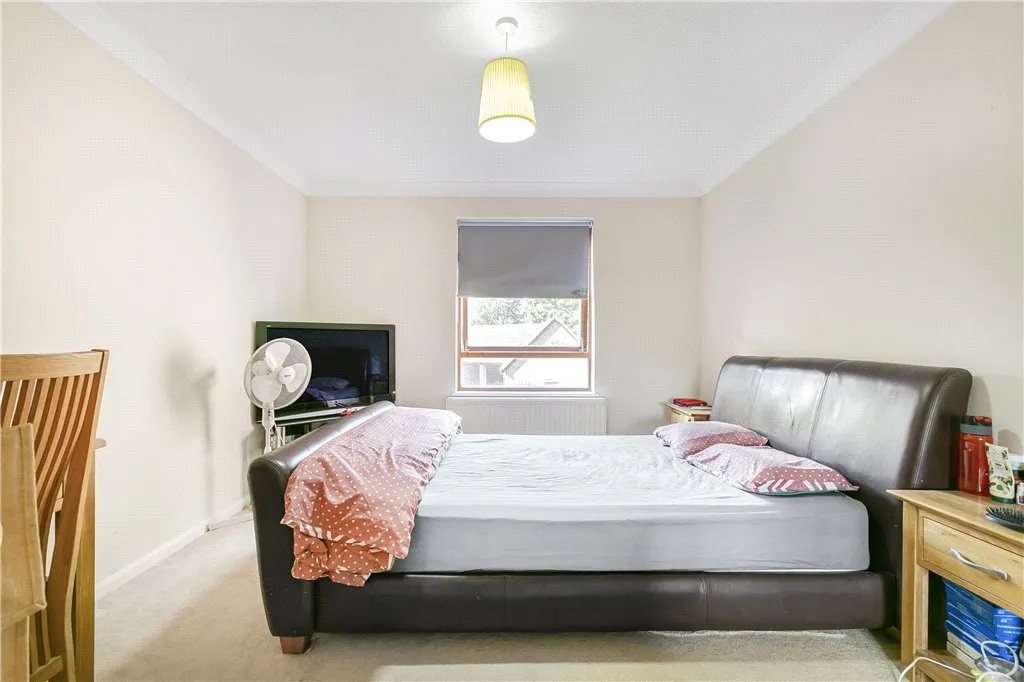 Moormede Crescent, Staines-upon-Thames, TW18, photo 4
