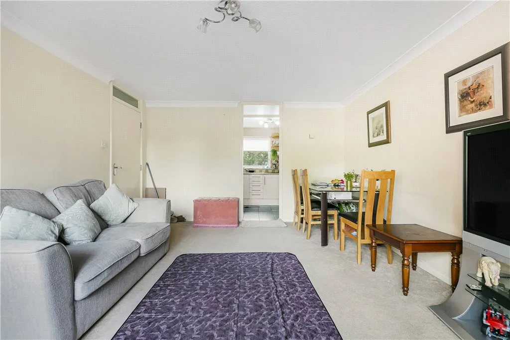 Moormede Crescent, Staines-upon-Thames, TW18, photo 2
