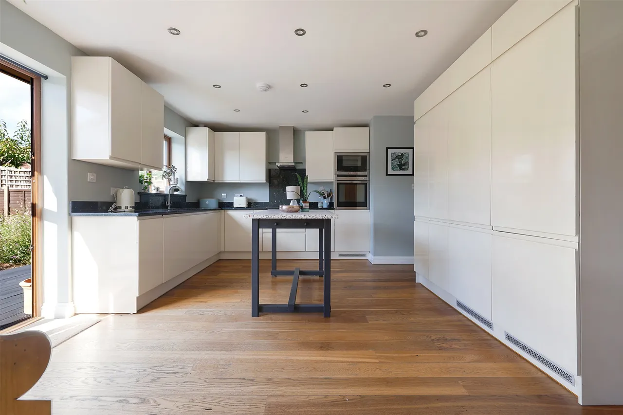 Cannon Way, Fetcham, KT22, photo 6