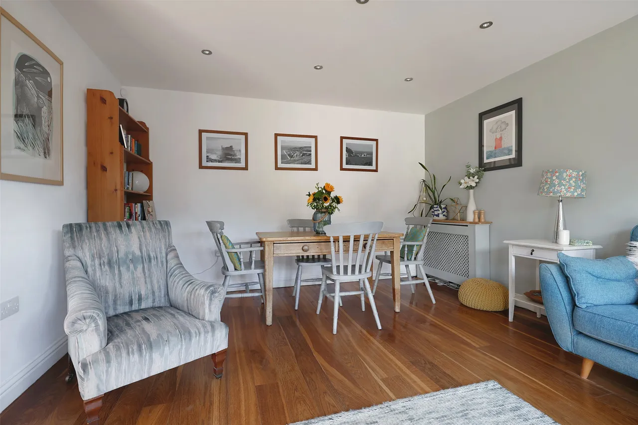 Cannon Way, Fetcham, KT22, photo 4