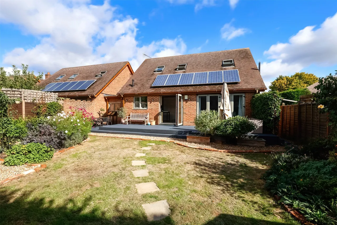 Cannon Way, Fetcham, KT22, photo 22