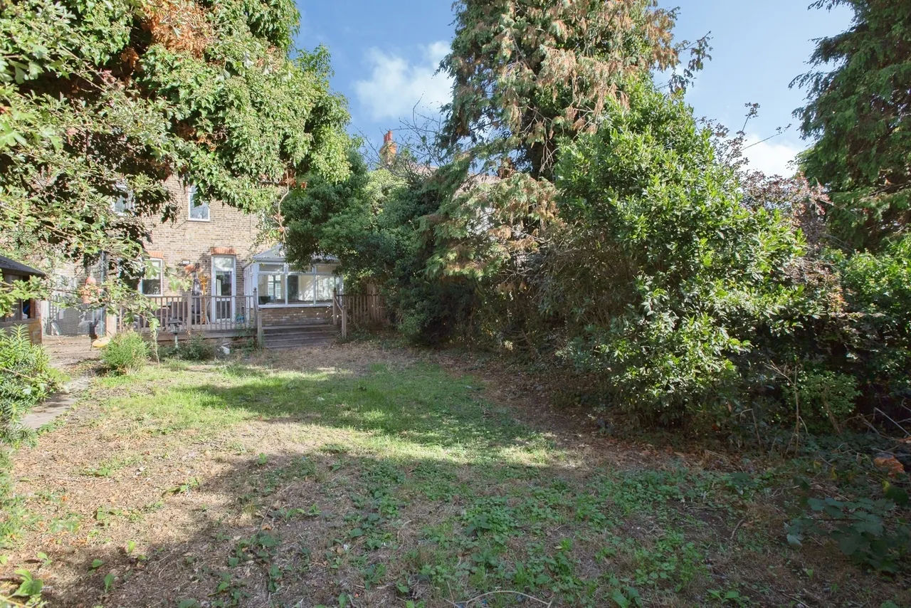 Ethelbert Gardens, Ilford, IG2, photo 21