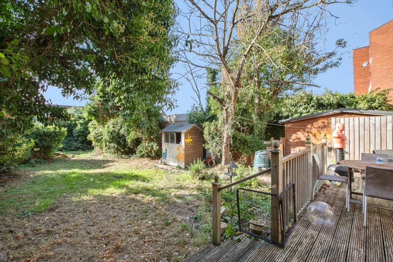 Ethelbert Gardens, Ilford, IG2, photo 20