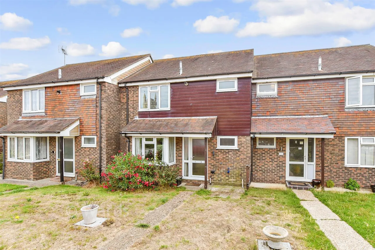 3 bed house for sale, Ashdown Crescent, New Romney, TN28