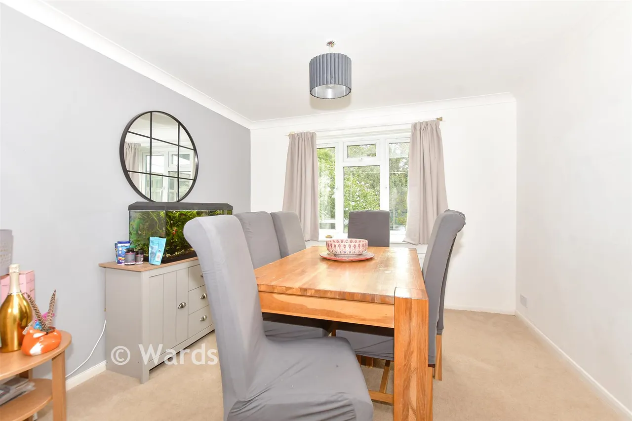 Ashdown Crescent, New Romney, TN28, photo 5