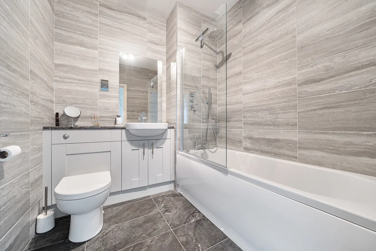 Marnhull Rise, Winchester, SO22, photo 7