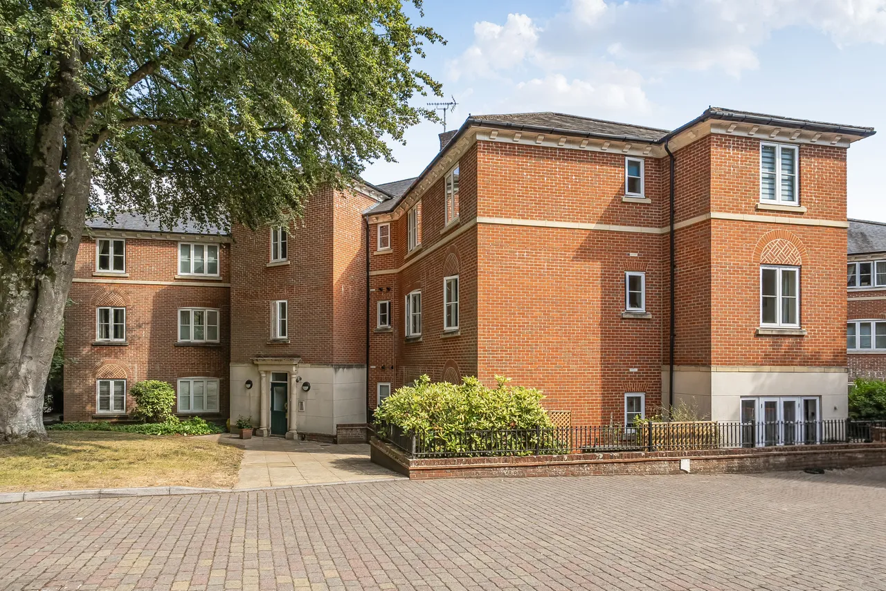 Marnhull Rise, Winchester, SO22, photo 9