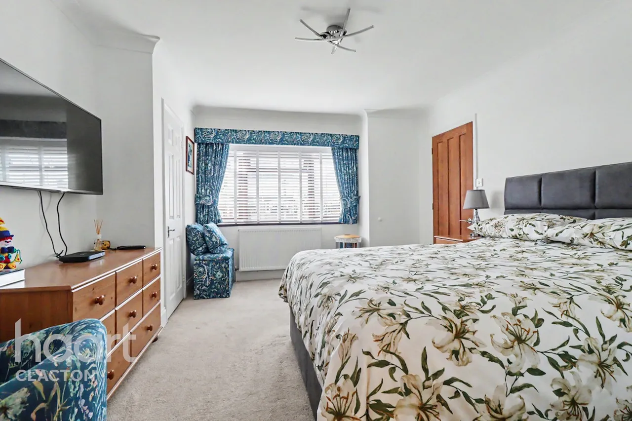 Jaywick Lane, Clacton-On-Sea, CO16, photo 8