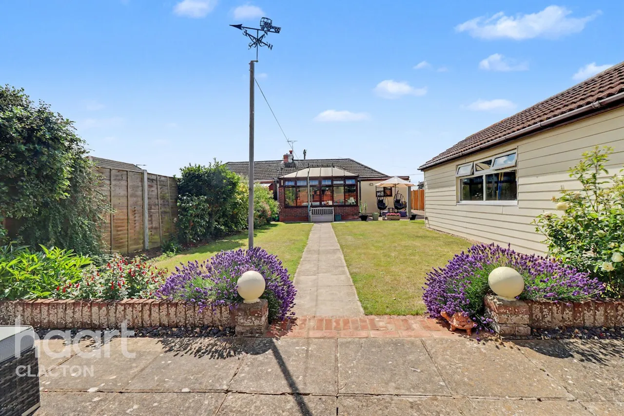 Jaywick Lane, Clacton-On-Sea, CO16, photo 16