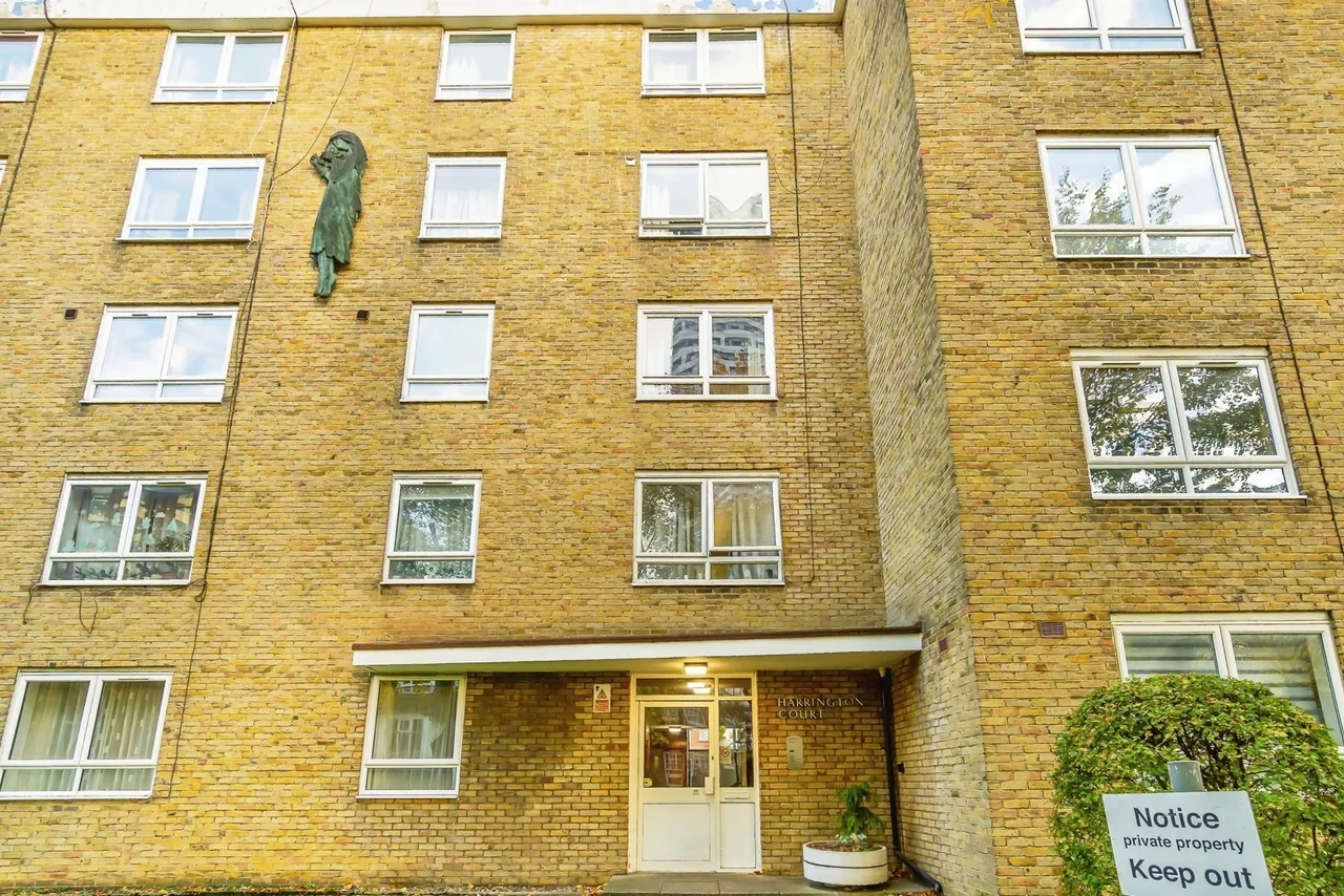 1 bed flat for sale — Altyre Road, Croydon, CR0