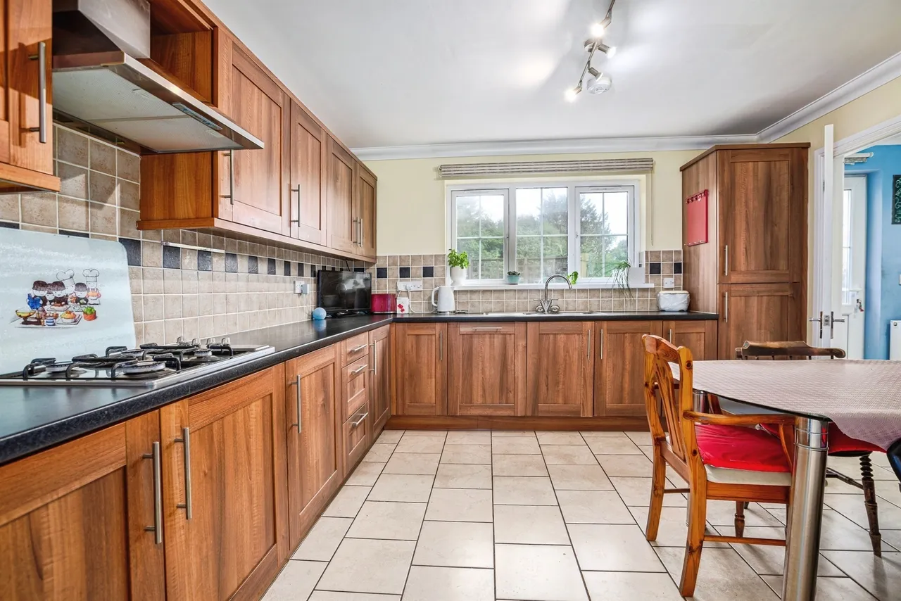 Clos Yr Afon AMMANFORD, SA18, photo 6
