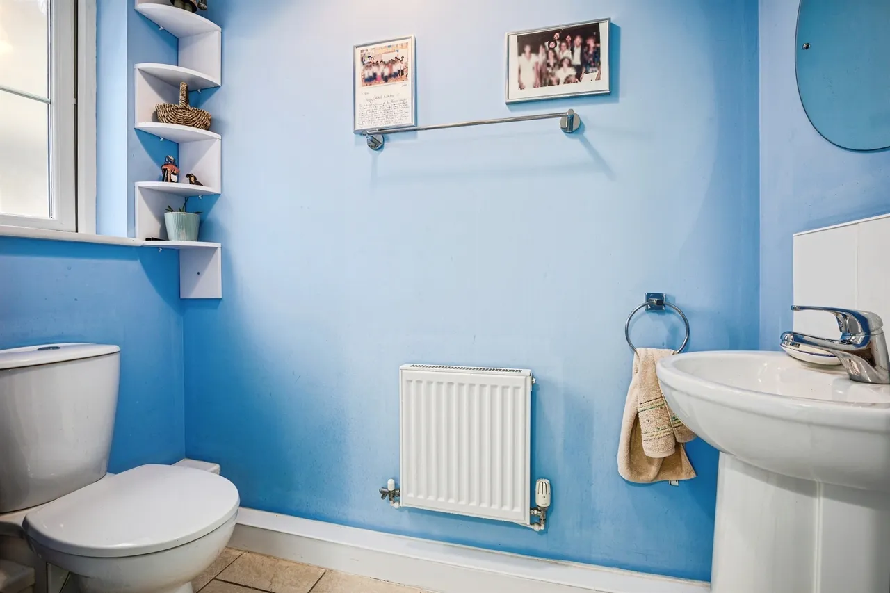 Clos Yr Afon AMMANFORD, SA18, photo 14