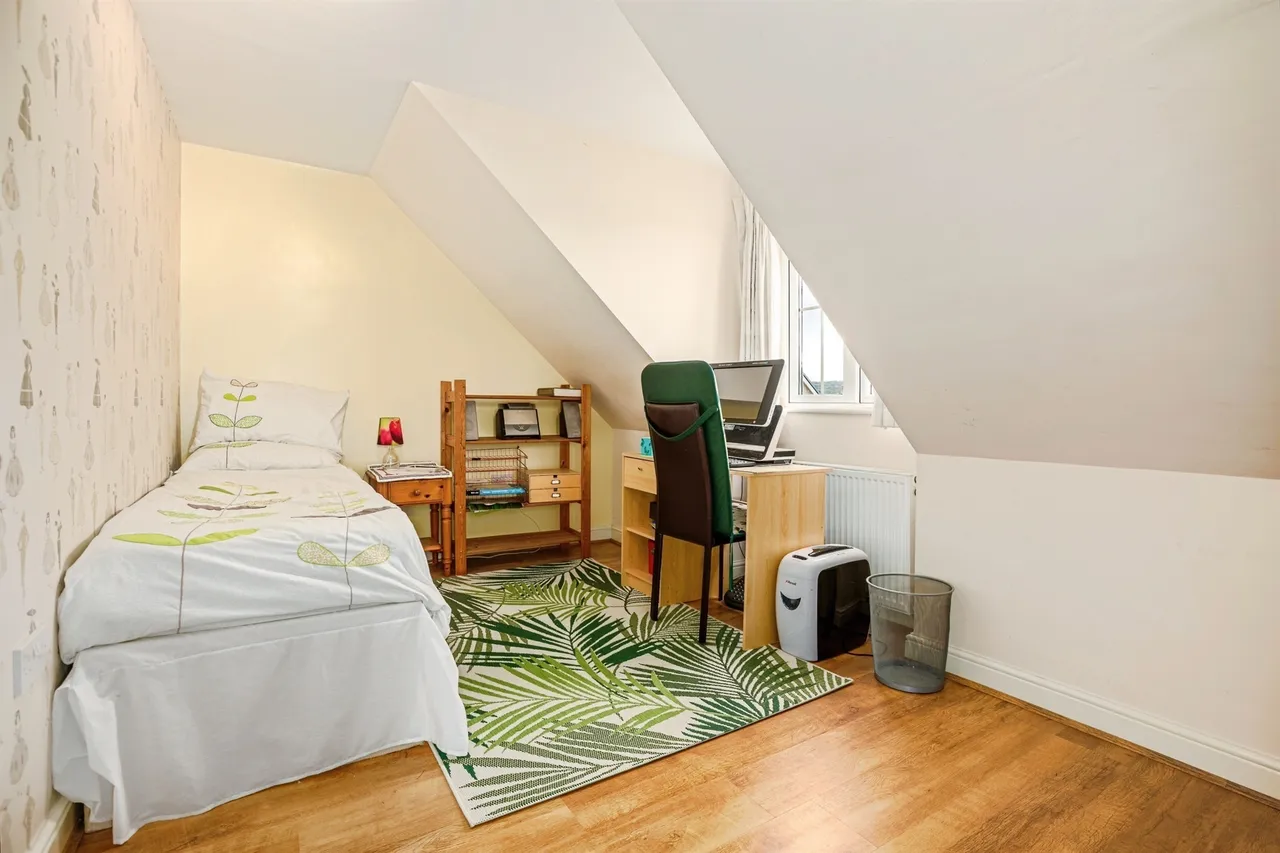 Clos Yr Afon AMMANFORD, SA18, photo 11
