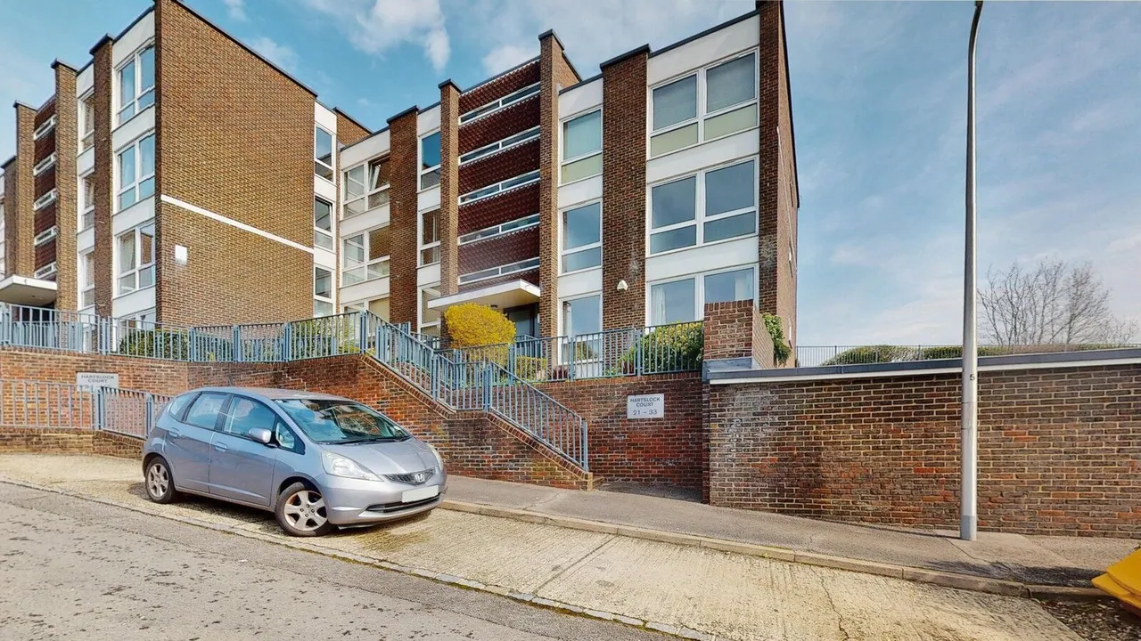 Hartslock Court, Shooters Hill, RG8, photo 9