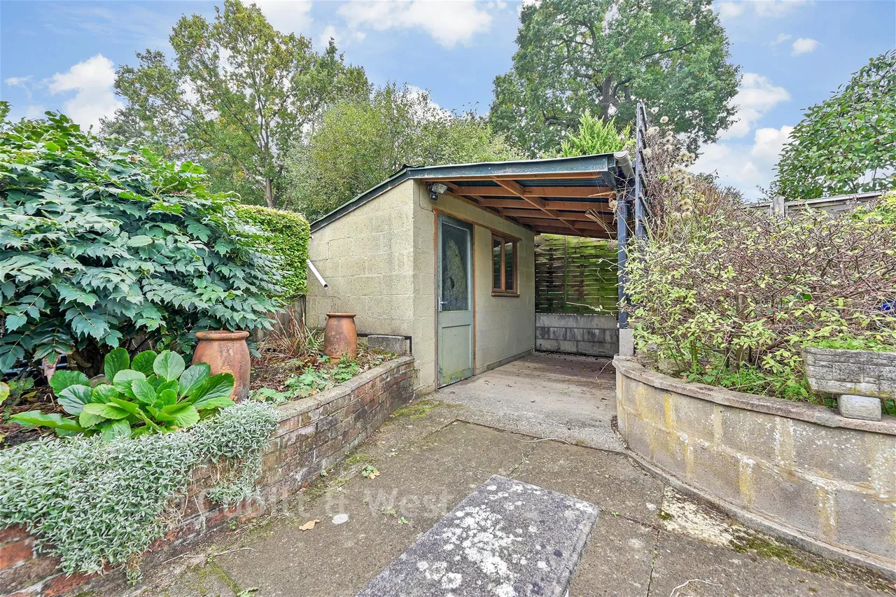 Daneshill, Redhill, RH1, photo 16