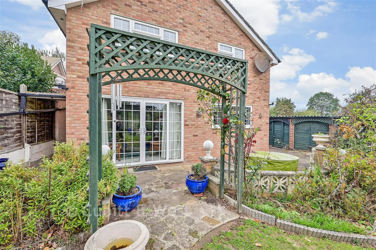 Daneshill, Redhill, RH1, photo 18