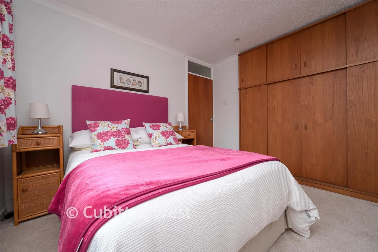 Daneshill, Redhill, RH1, photo 9