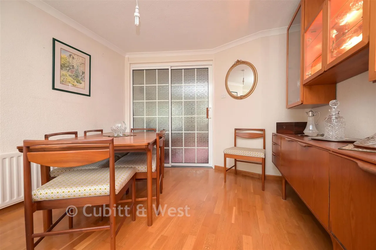 Daneshill, Redhill, RH1, photo 5