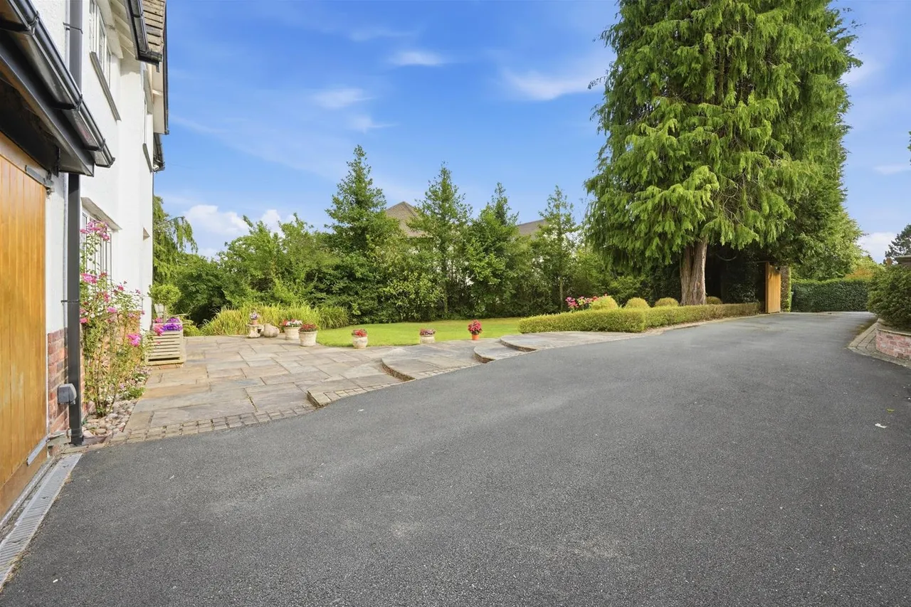 Dale Head Road, Prestbury, Macclesfield, photo 35