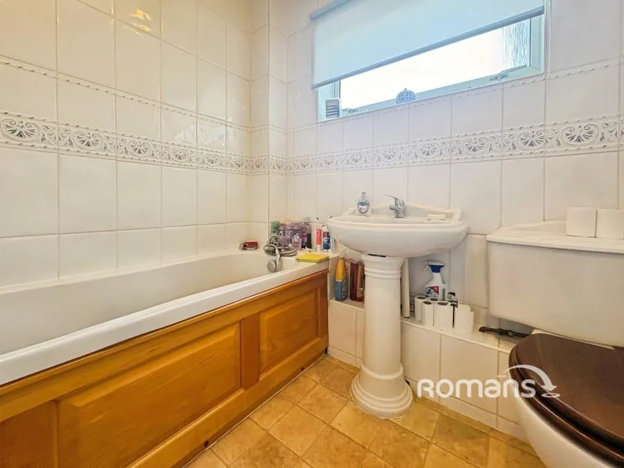 Blaire Park, Yateley, GU46, photo 11