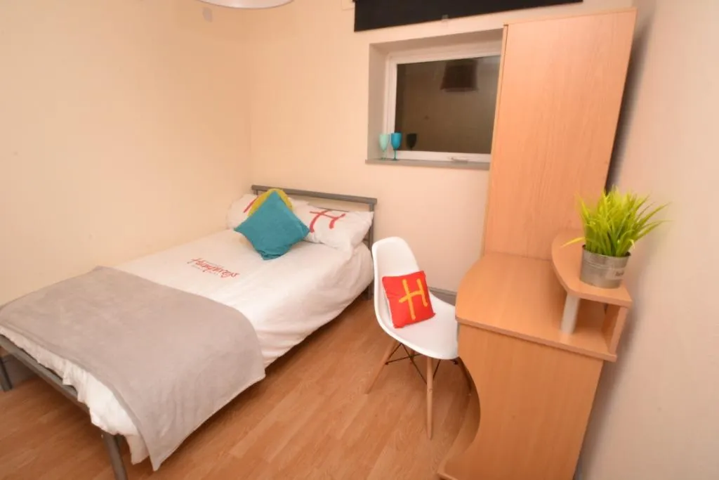 2 bed flat to rent, Exeter Road, Nottingham, NG7