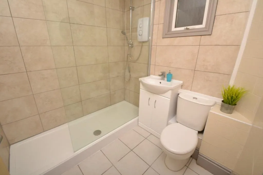 Exeter Road, Nottingham, NG7, photo 5
