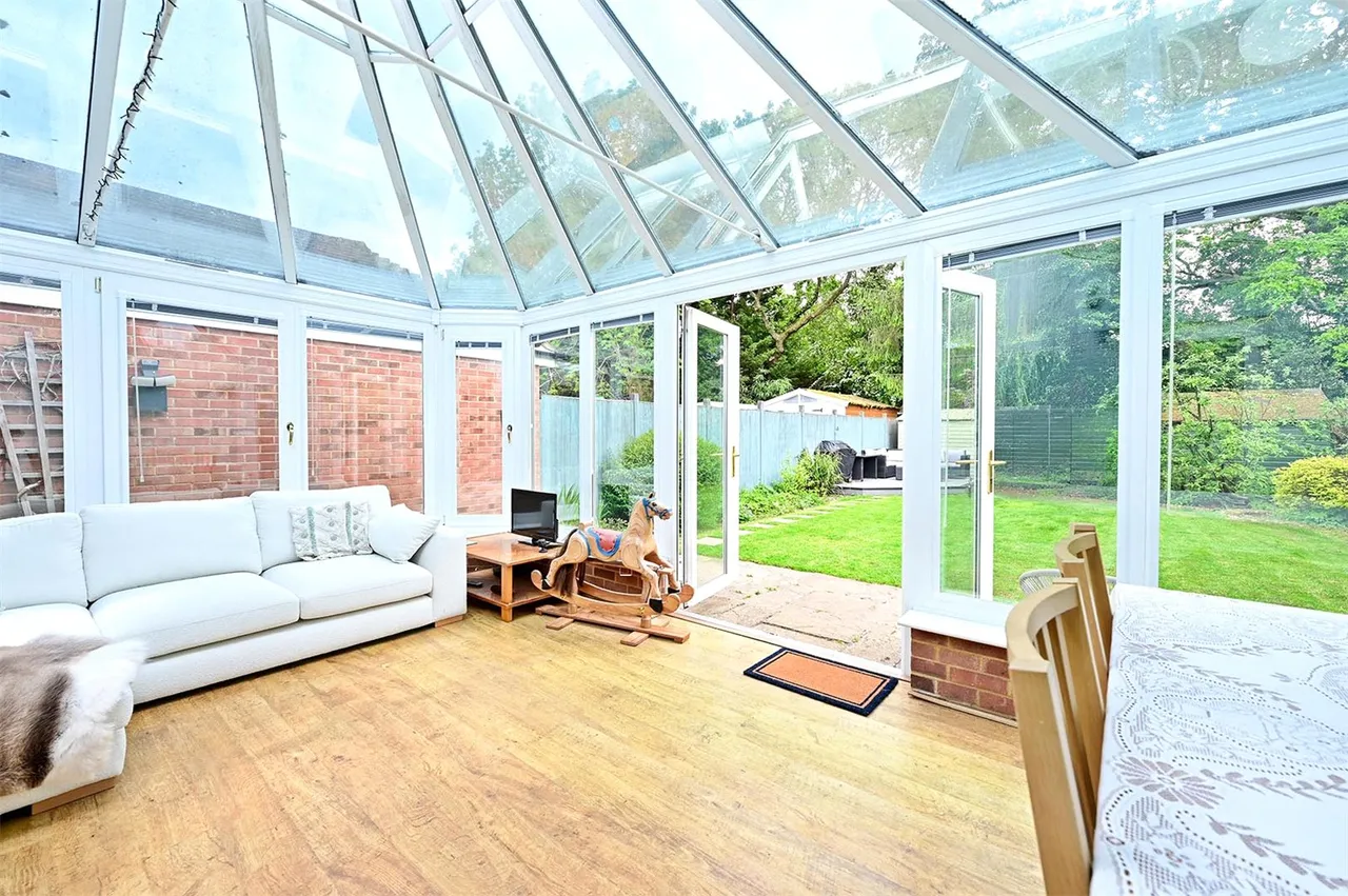 Bramshott Drive, Hook, Hampshire, RG27 9EY, photo 8