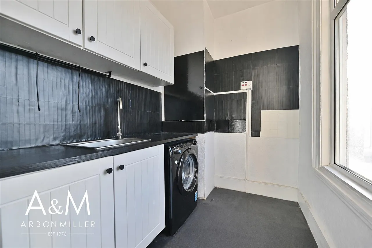 Elgin Road, Ilford, Essex, IG38LW, photo 3