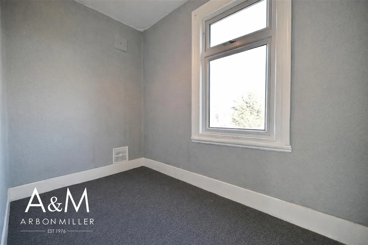 Elgin Road, Ilford, Essex, IG38LW, photo 7