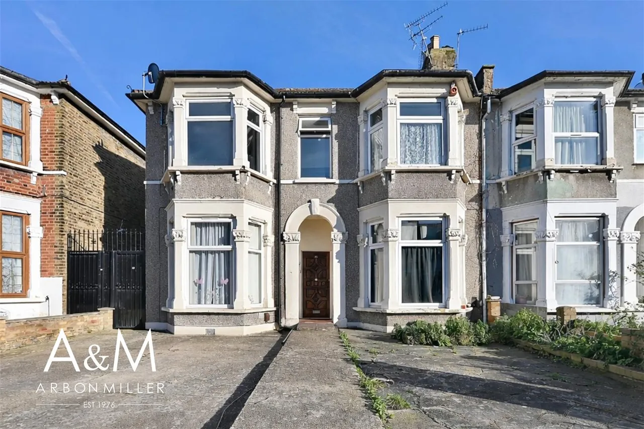 1 bed property for sale — Elgin Road, Ilford, Essex, IG38LW
