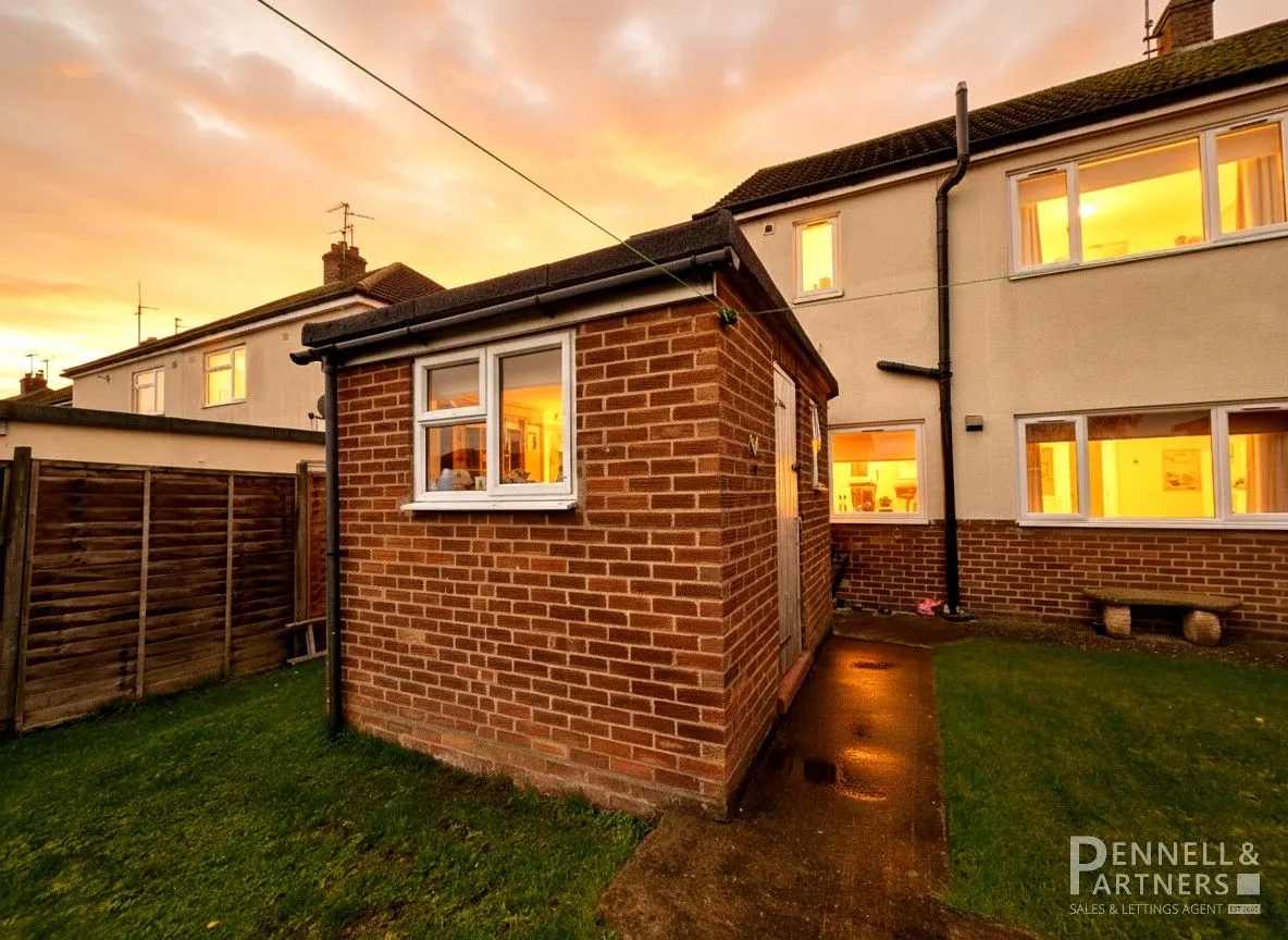St George Avenue, Peterborough, photo 16
