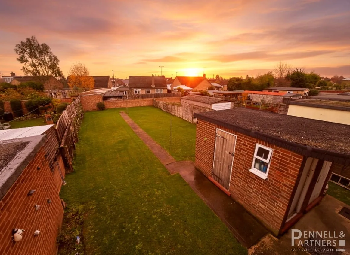 St George Avenue, Peterborough, photo 17