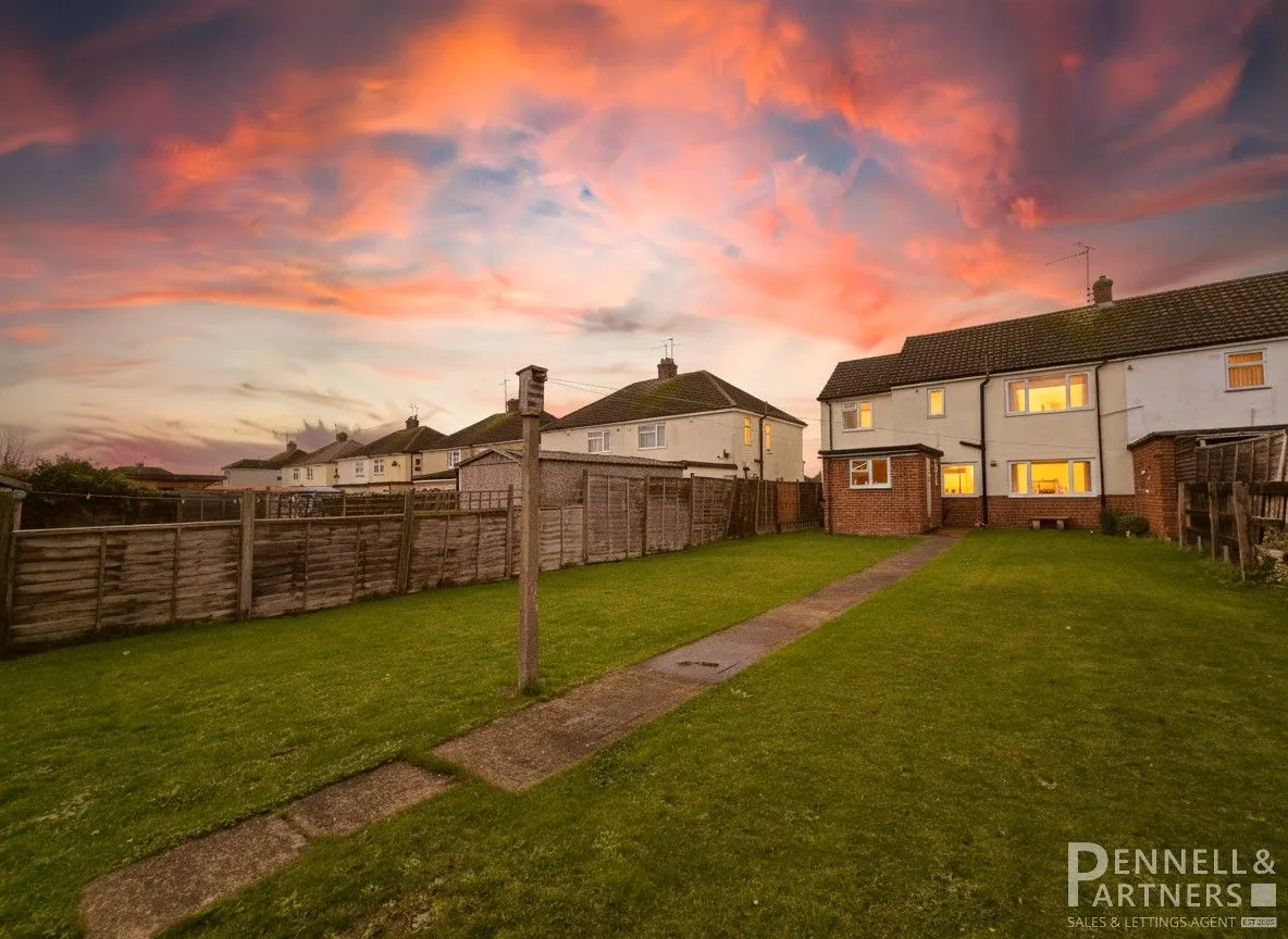 St George Avenue, Peterborough, photo 14